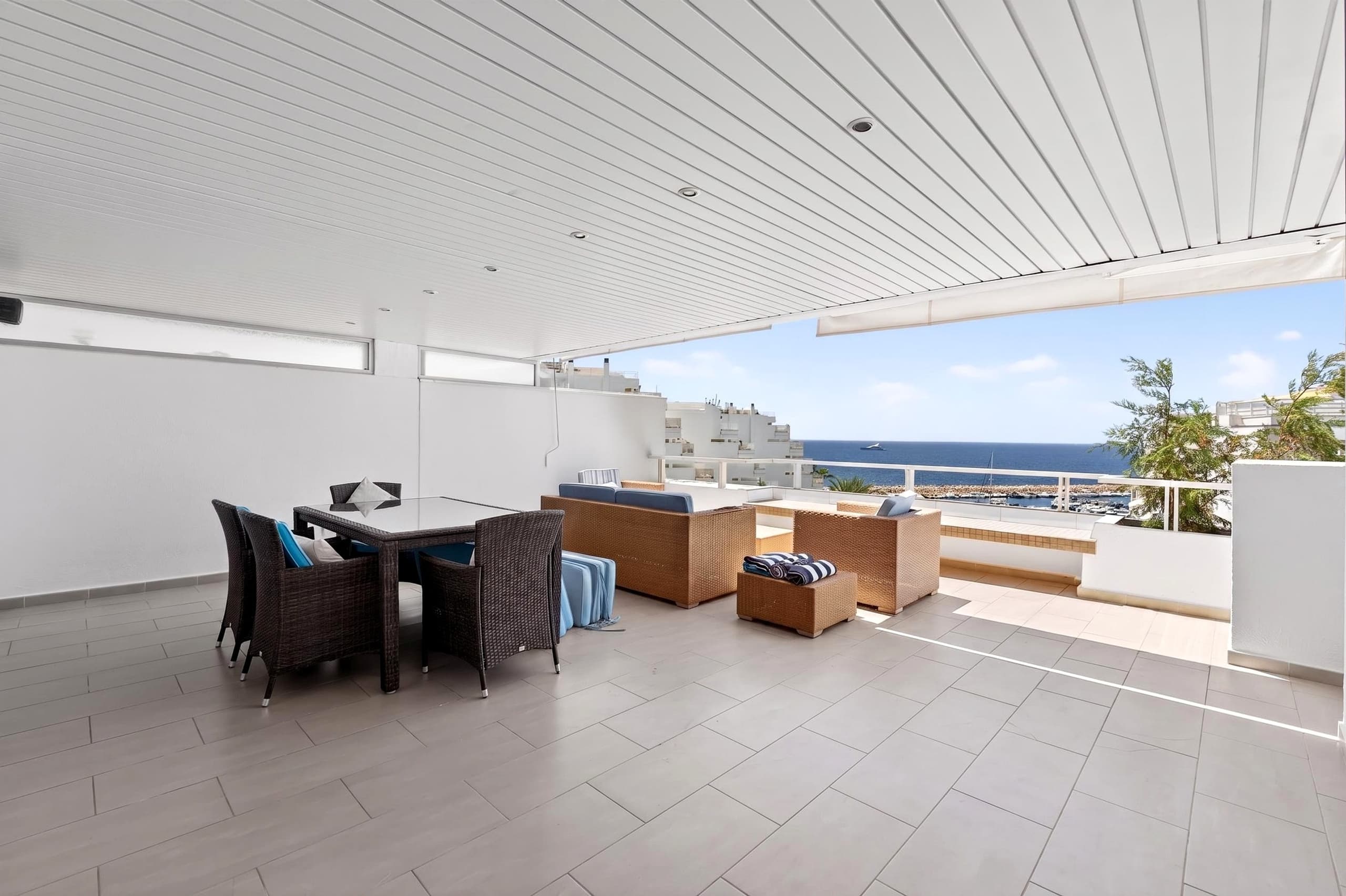 Living above the masts of Puerto Portals, 8
