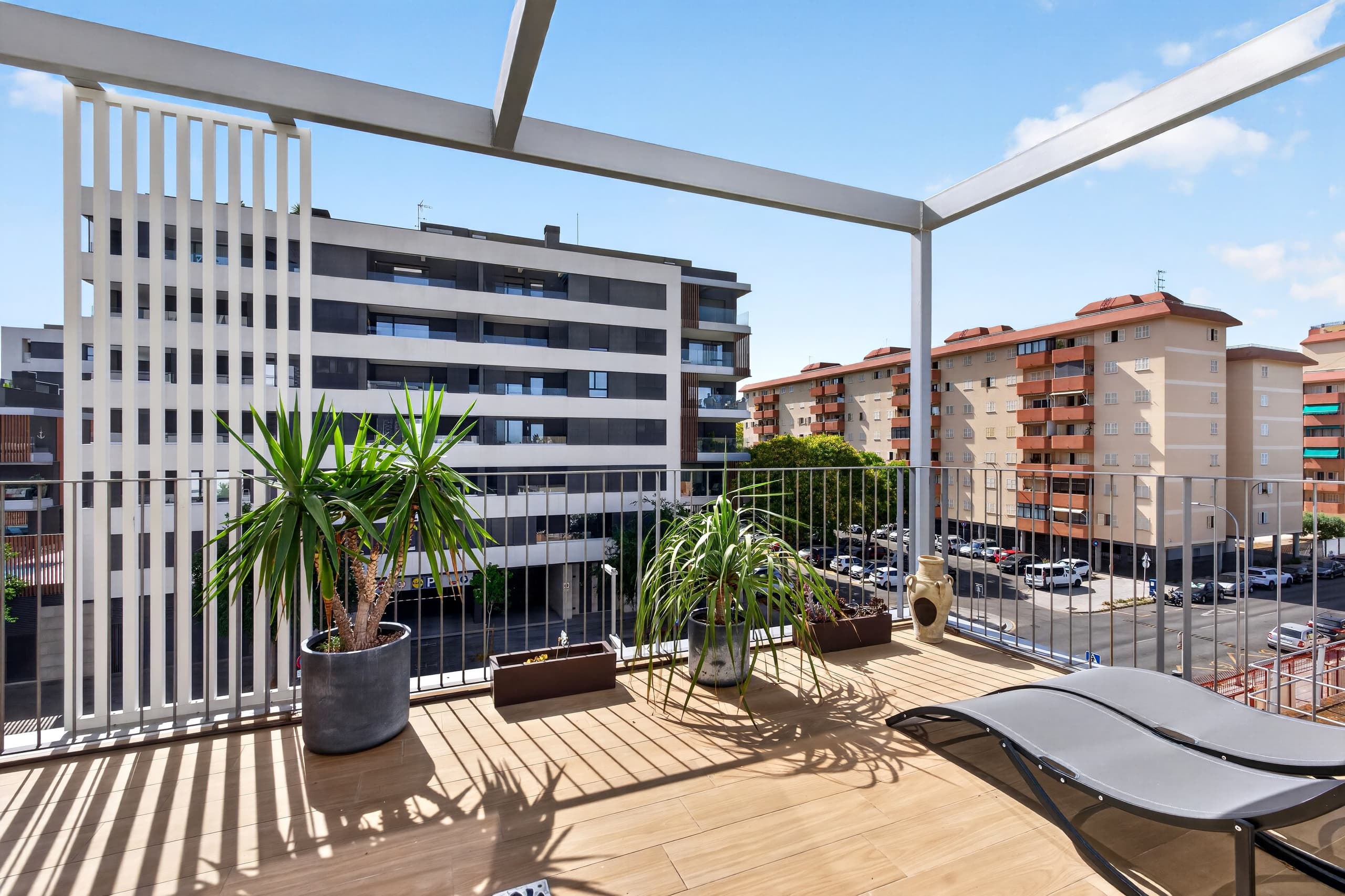 Modern living with a resort-like atmosphere, 3