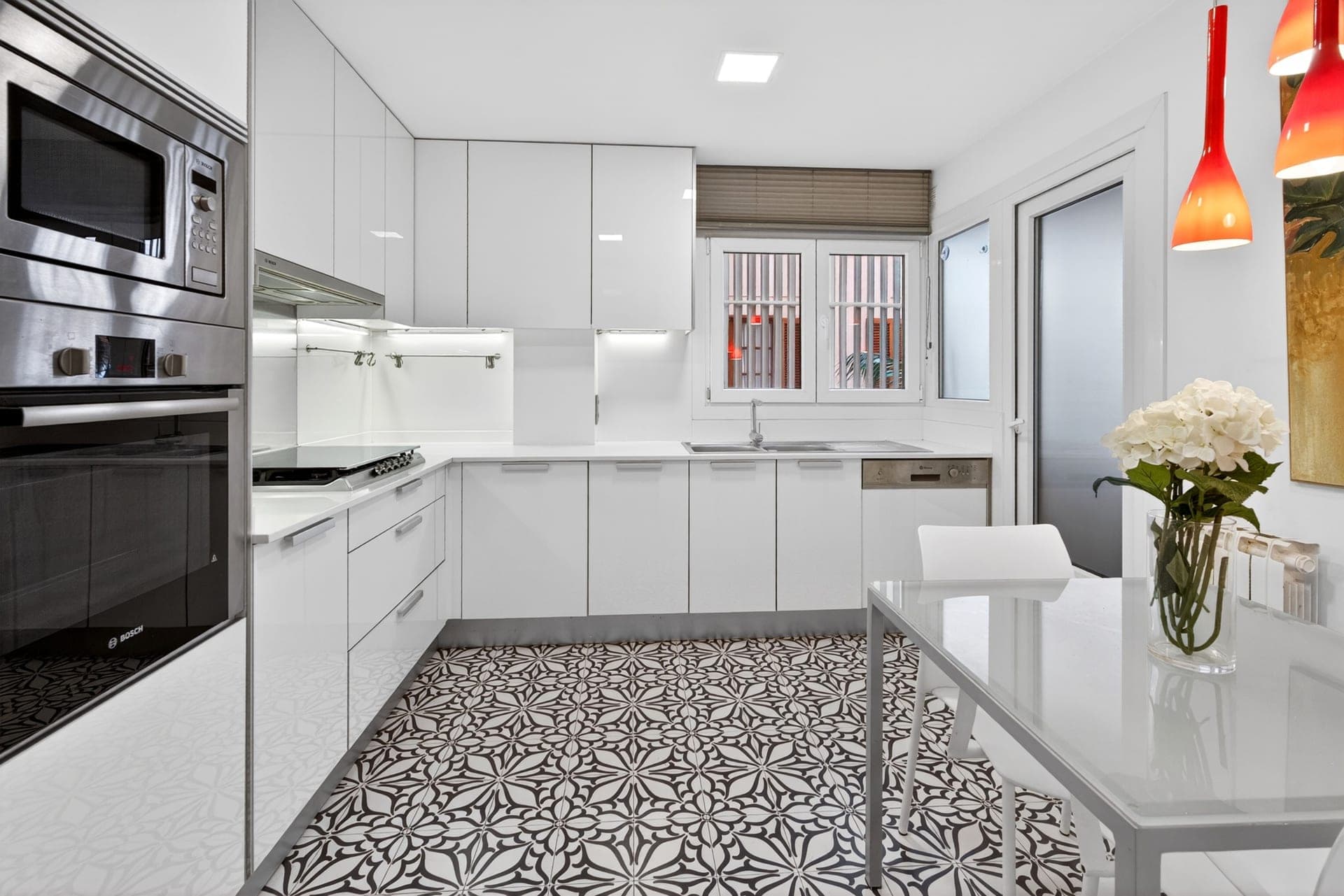 Elegant living in La Seu with parking space, 6